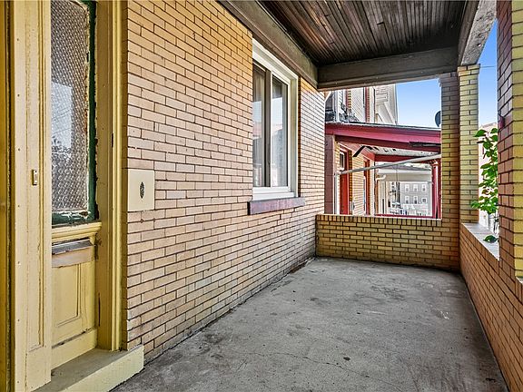 2nd image of 107 Craighead St