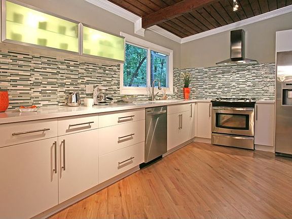 3rd image of 3466 Northlake Way