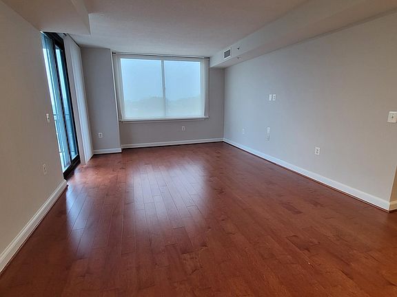 4th image of 2451 Midtown Ave #804