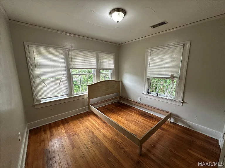 432 Clanton Ave — Photo 7
