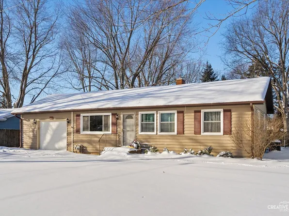 1017 Spruce St, Sandwich, IL 60548
