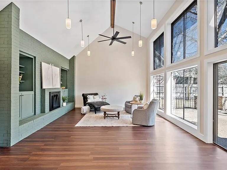 3705 Old Oaks Dr — Photo 3