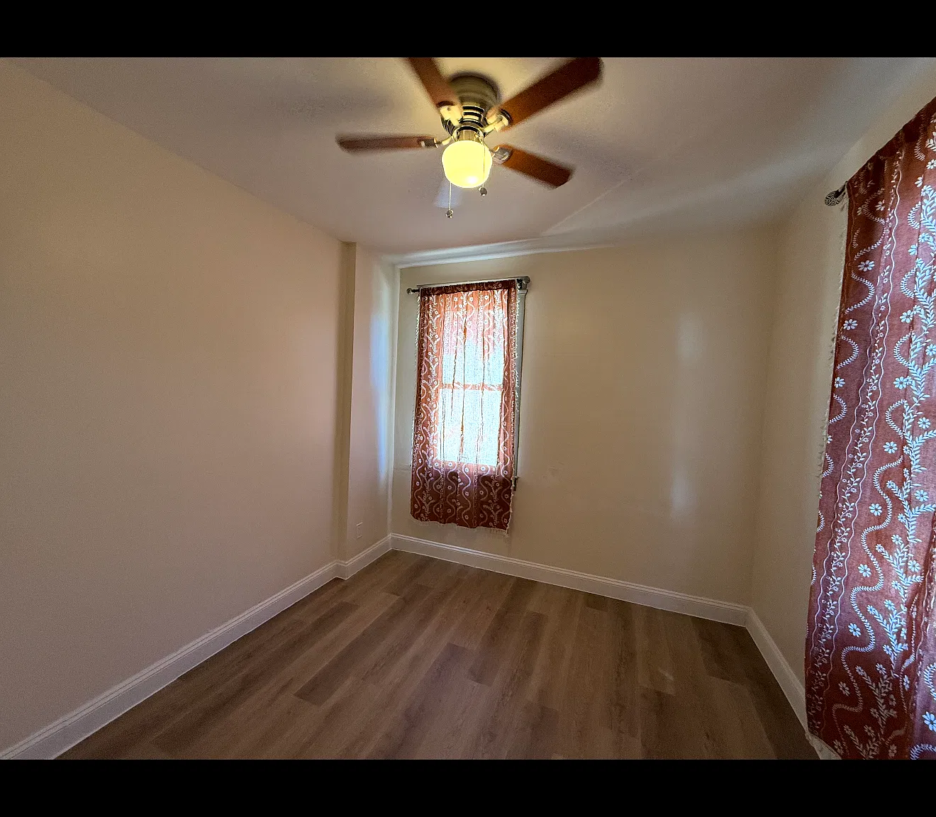 2 bed, 1500 sqft, $2,300 — Photo 2