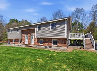 32 Tallant Rd, Pelham, NH 03076