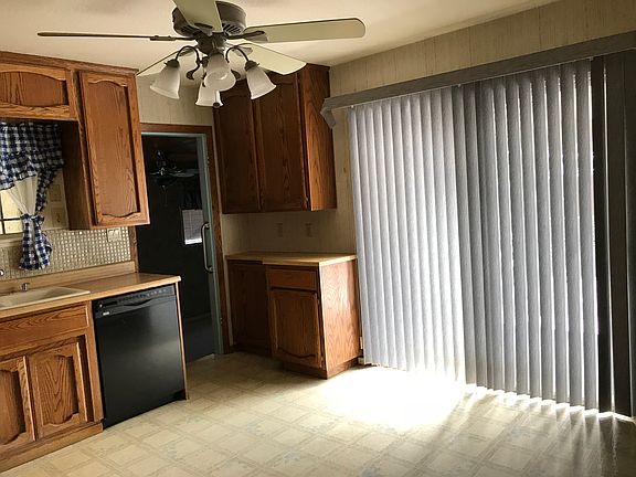 4th image of 4924 Wallace Ave