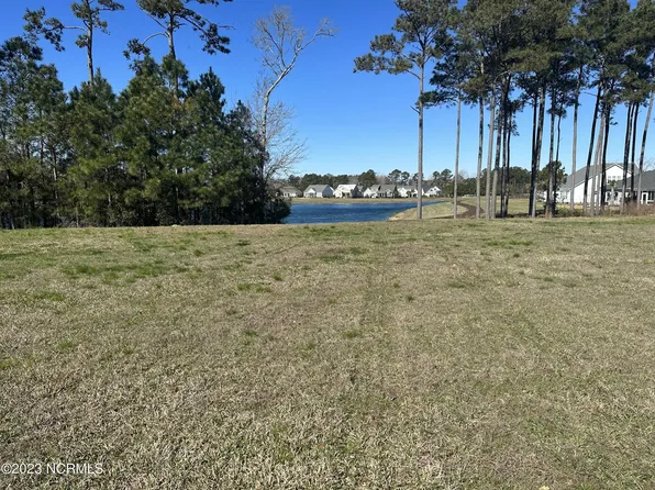 156 Spicer Lake Dr, Holly Ridge, NC 28445