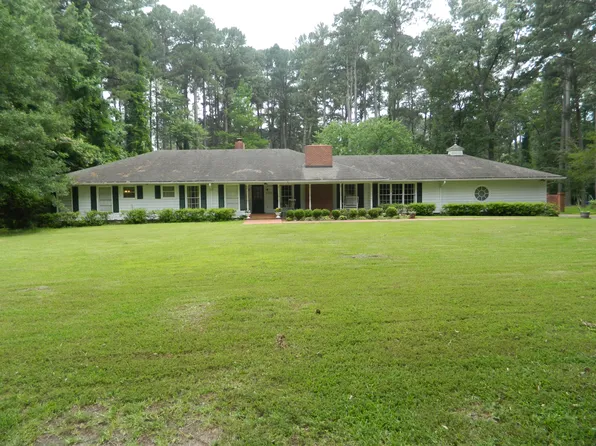 623 Partee Dr, Magnolia, AR 71753