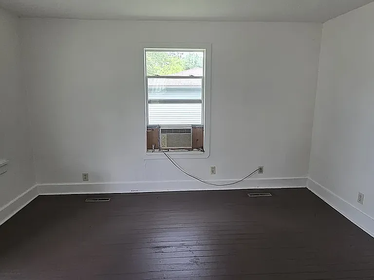 2062 N Albertha Ave — Photo 2