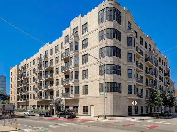 520 N Halsted St APT 607, Chicago, IL 60642
