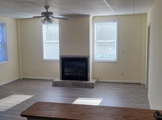 1 Grafton St APT D, Millbury, MA 01527