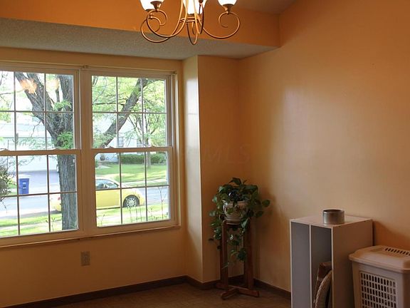 4th image of 5997 Kingslake Dr