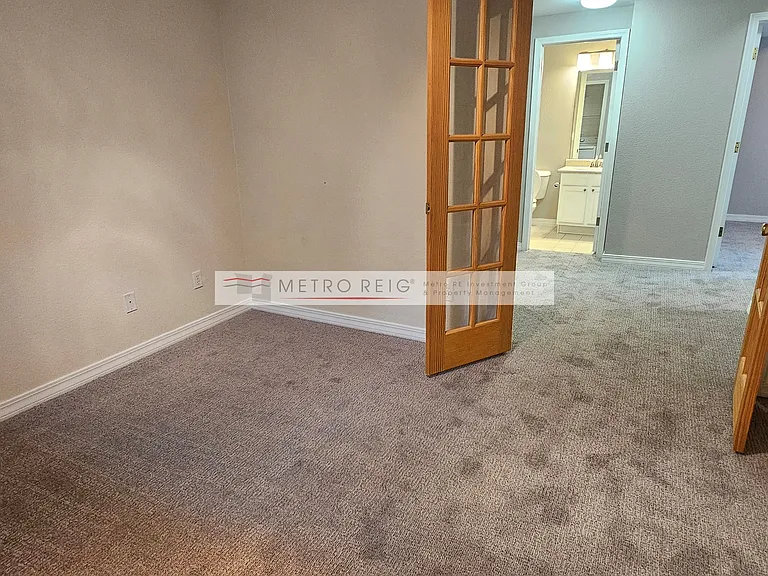 4976 10th St — Photo 16