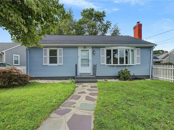 15 Don Ct, Pawtucket, RI 02861