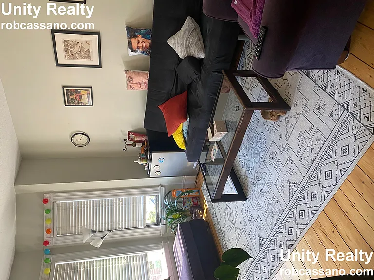 Bellevue Ter — Photo 10