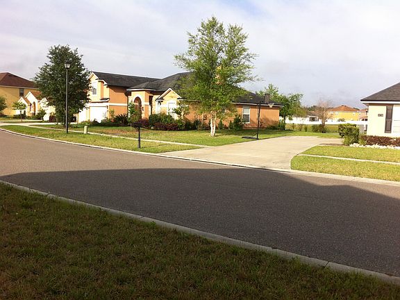 3rd image of 4742 Sherman Hills Pkwy