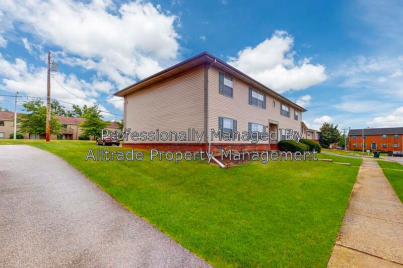 2nd image of 2383 Chauvin Dr #D