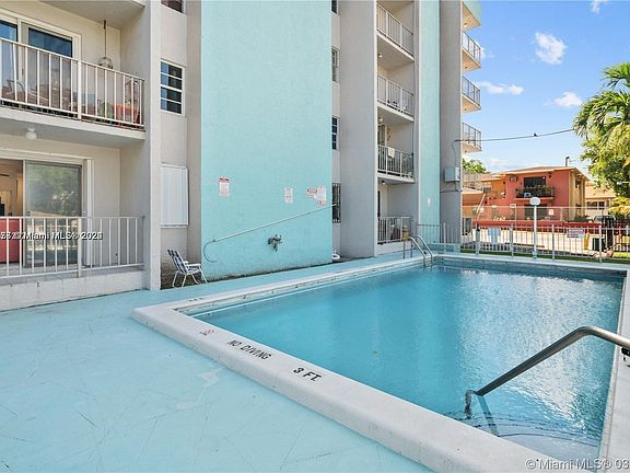 2nd image of 140 NW 14th Ave APT 2