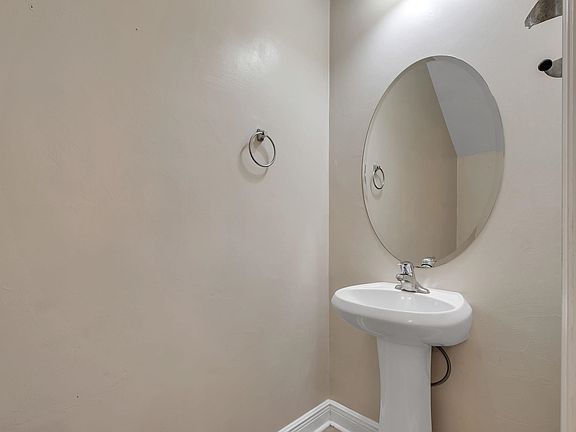 5th image of 1732 Summer Meadow Pl