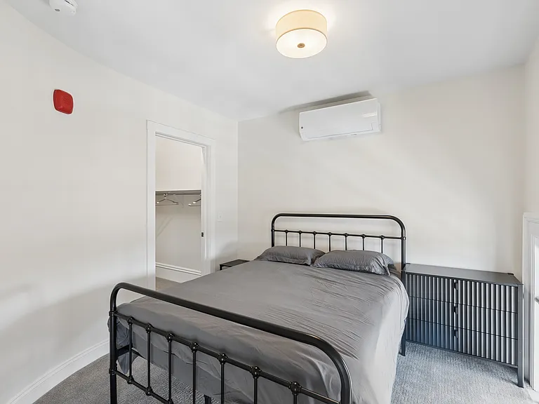 129 Main St #302 — Photo 23