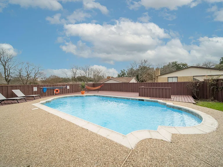 2922 Clover Valley Dr — Photo 29