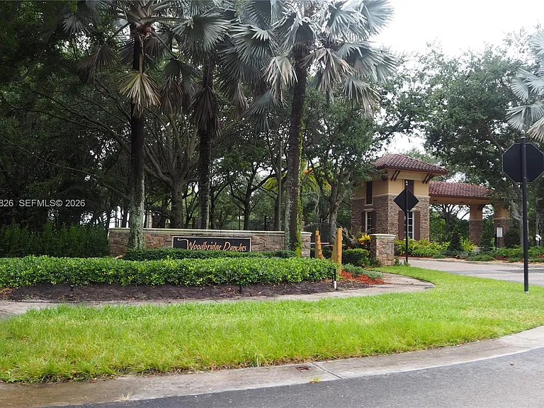 2750 Jockey Cir E — Photo 18