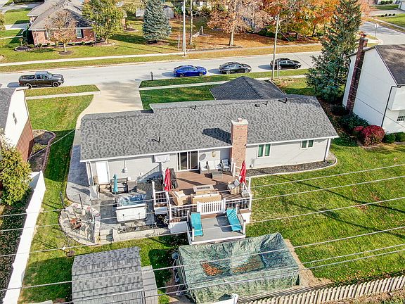 3rd image of 730 Tall Oaks Ave