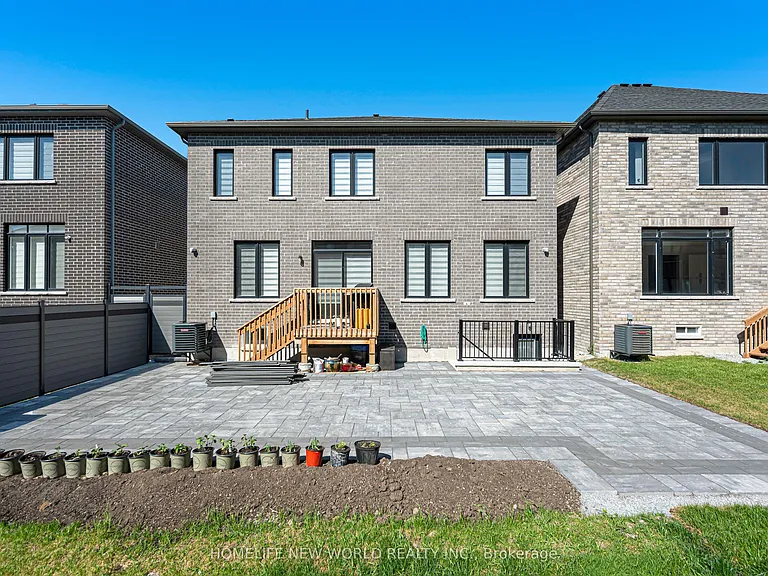 80 Weslock Cres — Photo 29
