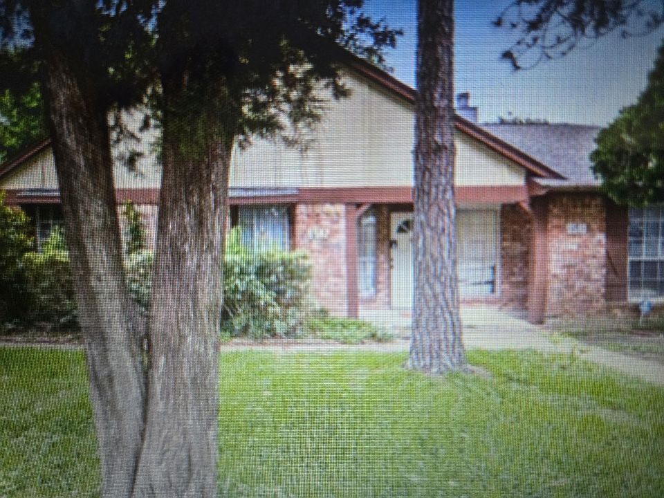 1st image of 9512 Clipperwood Pl