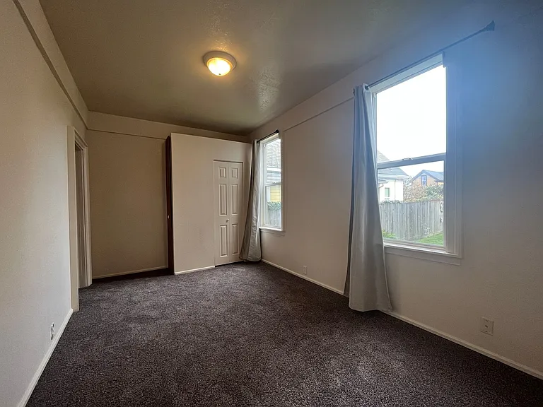724 B St #1-4 — Photo 8