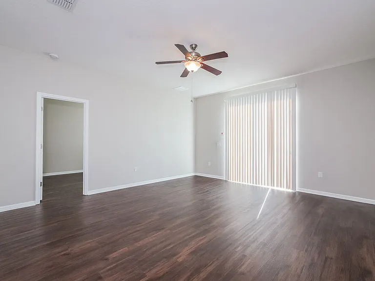 2220 Paria Ln — Photo 3