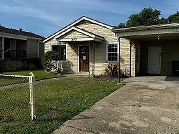 2400 Claire Ave, Gretna, LA 70053