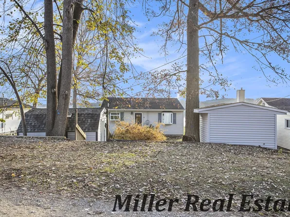 66 Sundago Park St, Hastings, MI 49058