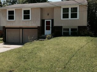 1055 Beacon St, Cincinnati, OH 45230