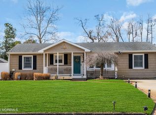 68 Redwood Dr, Brick, NJ