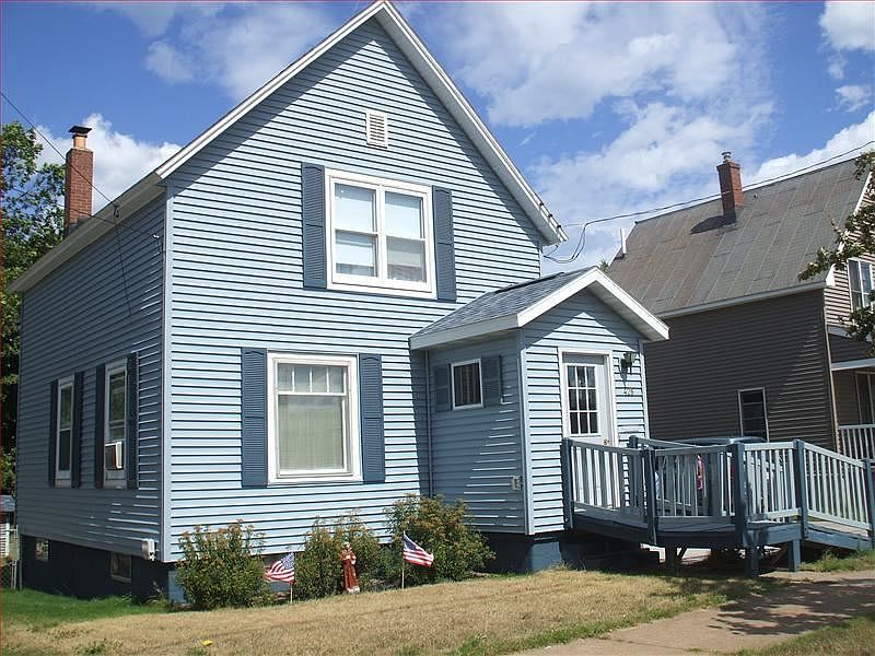 1st image of 428 Fisher St