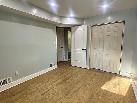 3rd image of 848 E 231st St APT 1