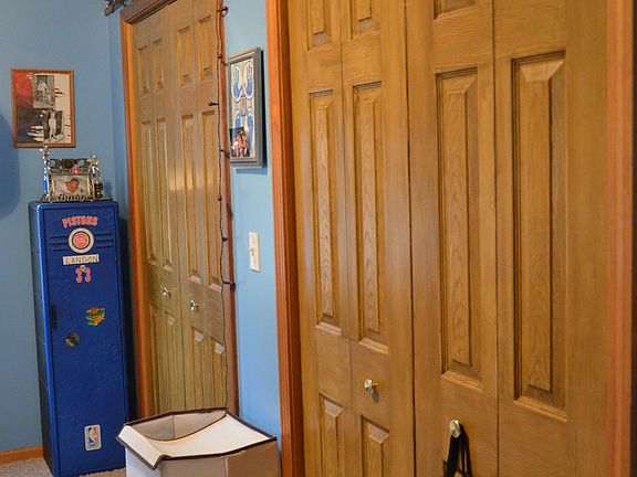 5th image of 1502 Borton Ave
