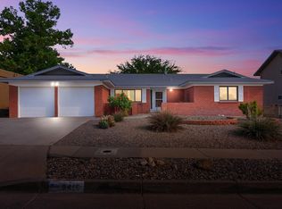 9416 Avenida De La Luna NE, Albuquerque, NM 87111