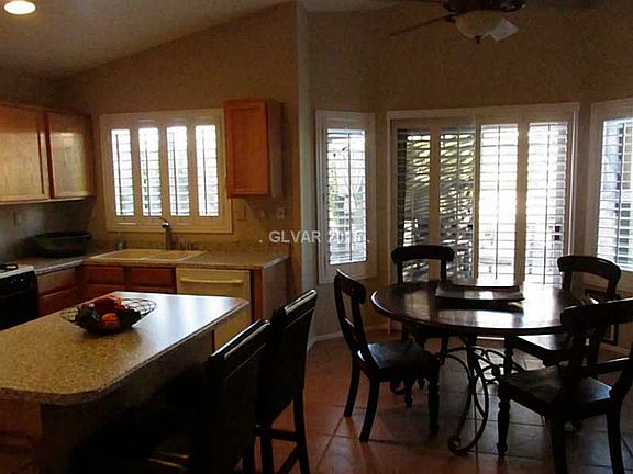 3rd image of 5082 Perrone Ave
