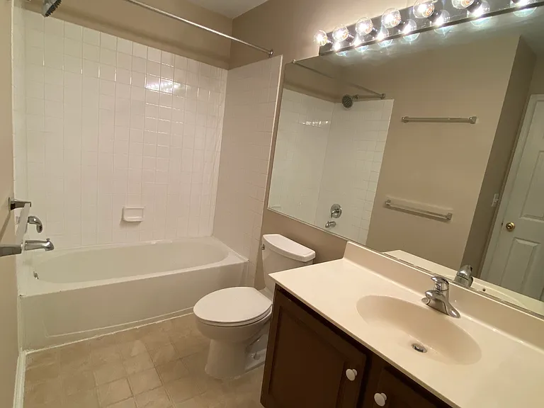43781 Barborsville Mansion Sq — Photo 17