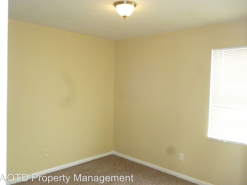 2nd image of 1698 Stuckey Ave APT 13