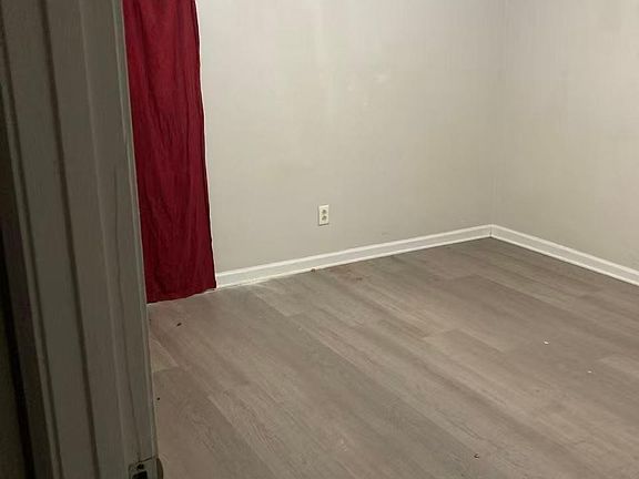 5th image of 7542 Asbury Dr