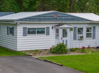 63 Gilbert Rd, Saratoga Springs, NY 12866