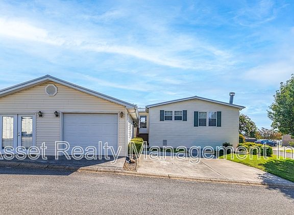 2nd image of 1322 Silver Charm Way