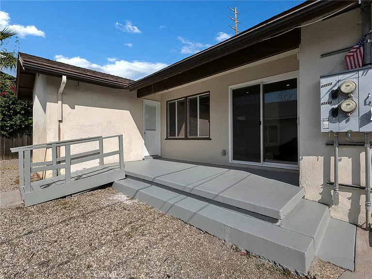 22222 Vanowen St — Photo 33