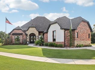 5813 Tiger Stone Dr, Mustang, OK 73064