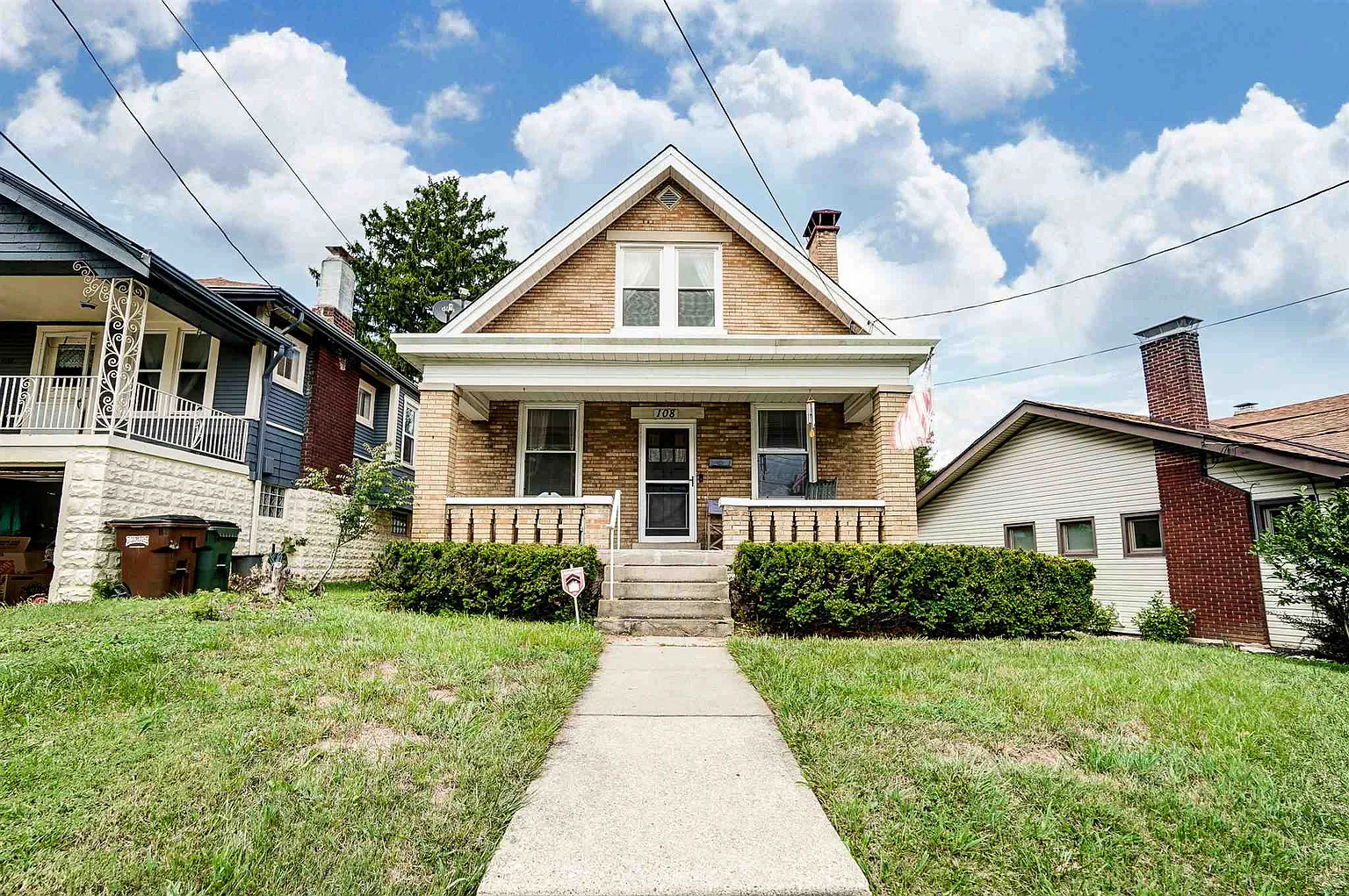 108 Harvard Pl photo 1