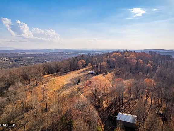 3rd image of 184 Badger Rd