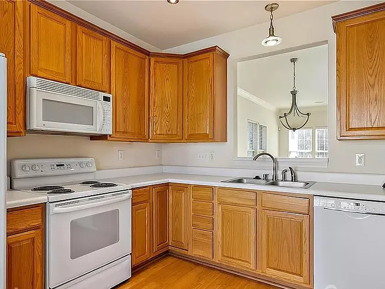Large spacious kitchen