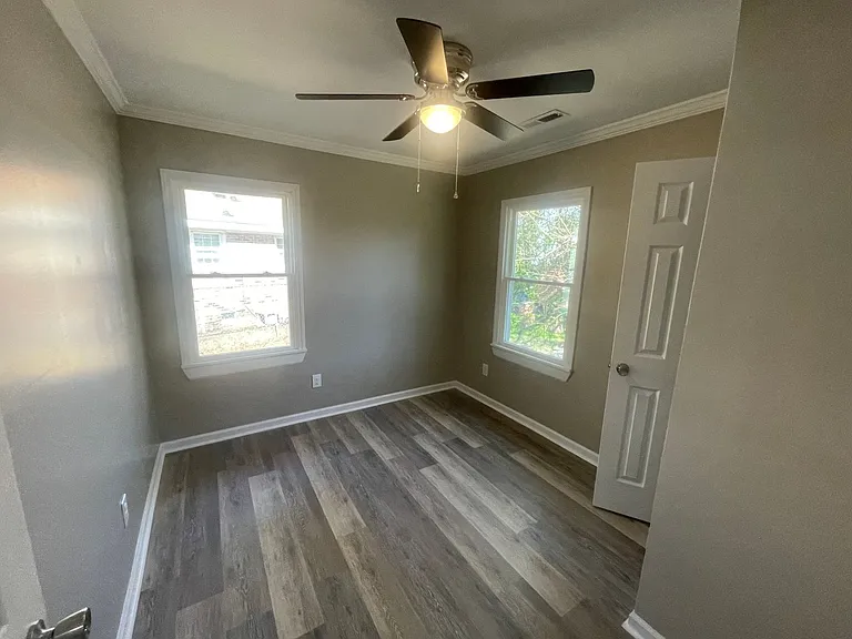 303 Freeman St SE — Photo 13